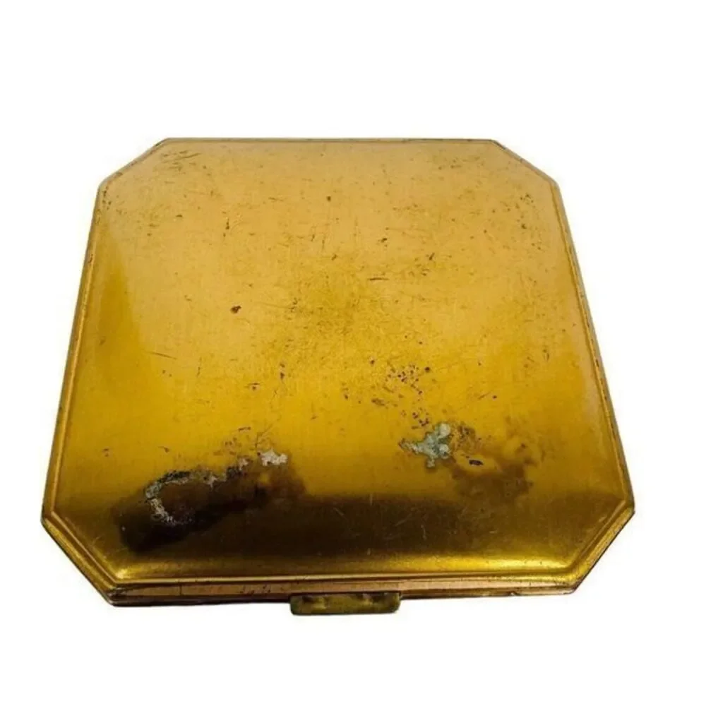 Vintage Elgin‎ American Embroidery Brass Compact Pink Floral 2.5